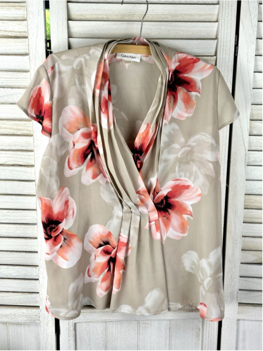 Calvin Klein Women’s Floral Sleeveless Top Pink and Beige Petite Large (PL)